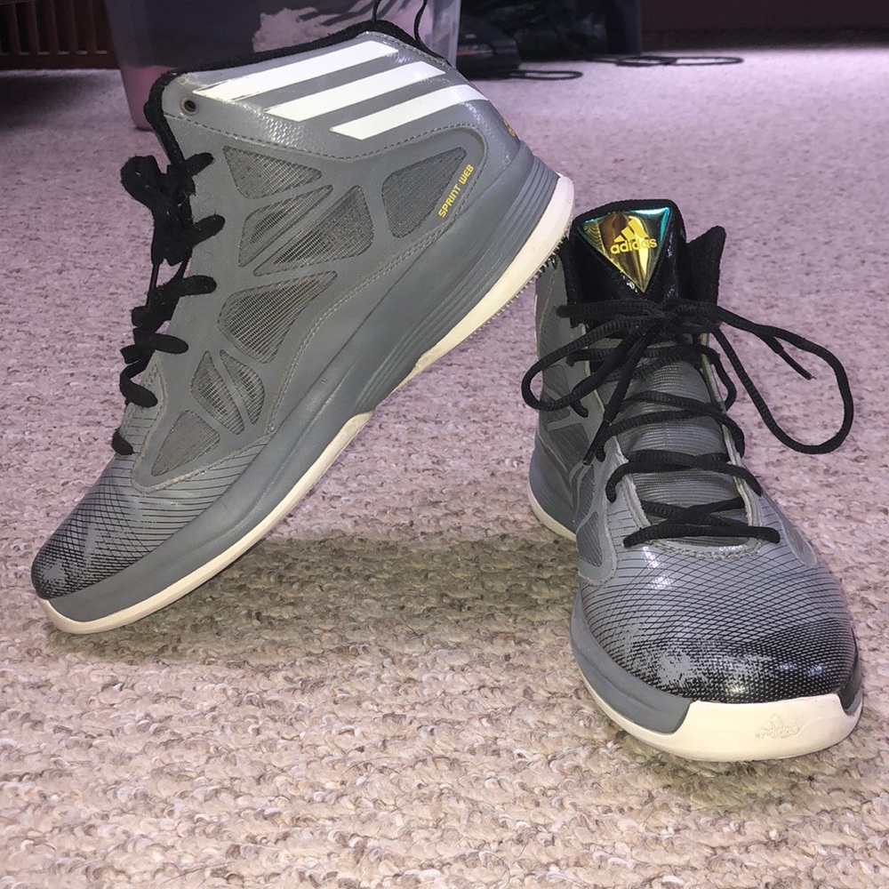 Men’s grey basketball sneakers size 8.5